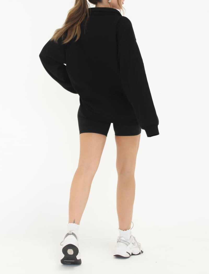 Airport Sweatshirt | Black - Sweaters