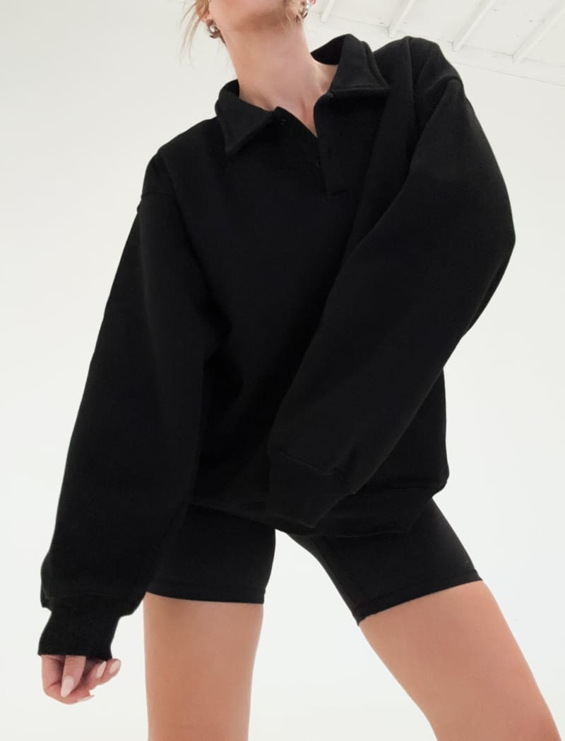 Airport Sweatshirt | Black - Sweaters