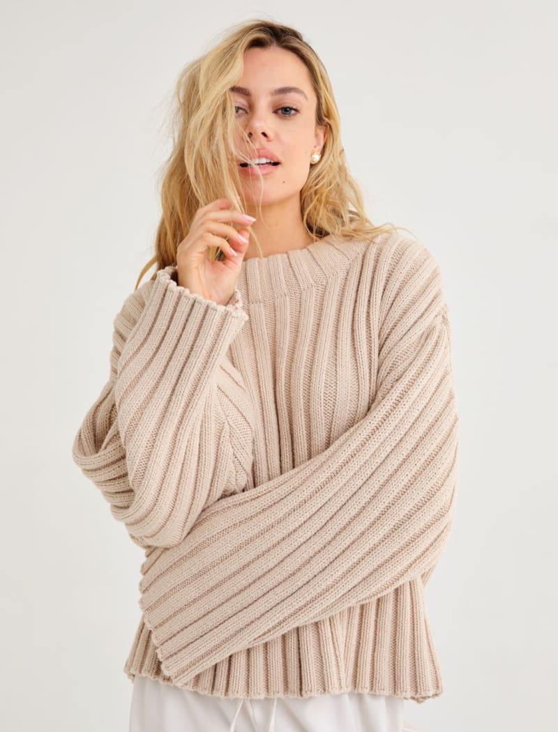 Greenwich Sweater | Sand - Sweaters