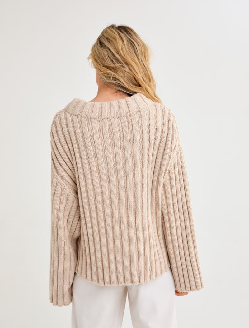 Greenwich Sweater | Sand - Sweaters