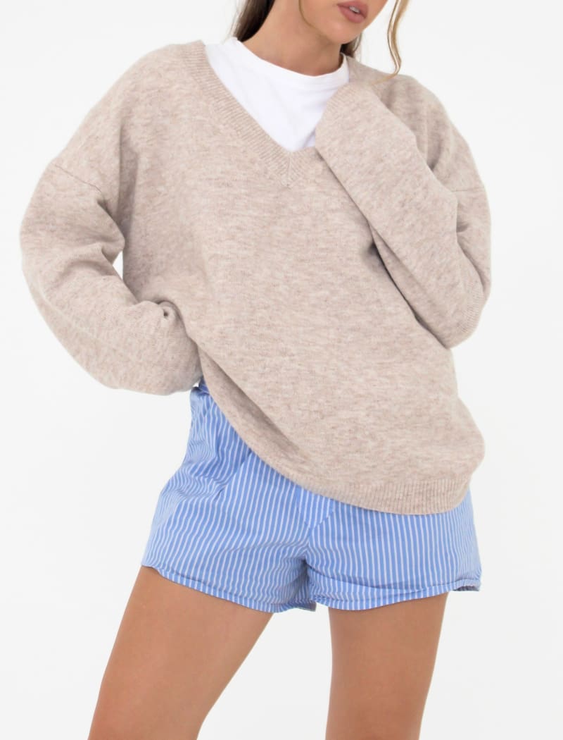 Hunter V-Neck Sweater | Oatmeal Heather - Knitwear