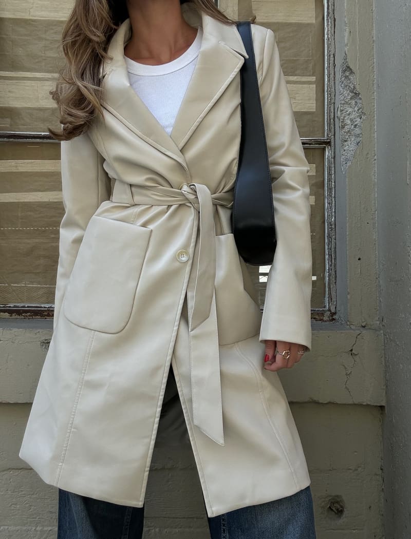 Matrix Trench | Cream - Trench Coat