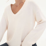 Mercer V-Neck Sweater | Cream - Sweaters