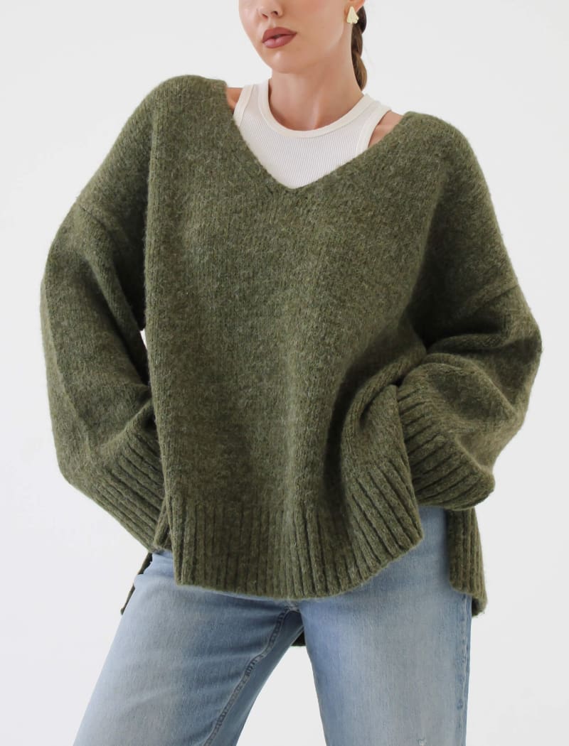 Oxford V-Neck Sweater | Moss - Sweaters