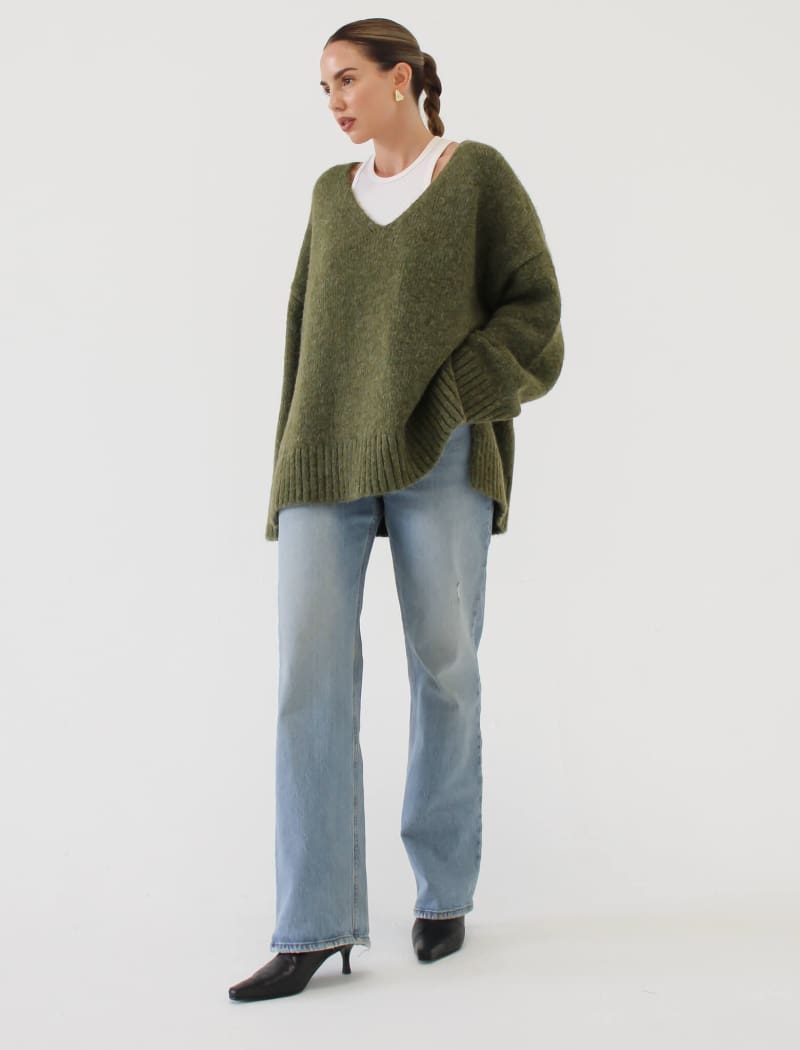 Oxford V-Neck Sweater | Moss - Sweaters