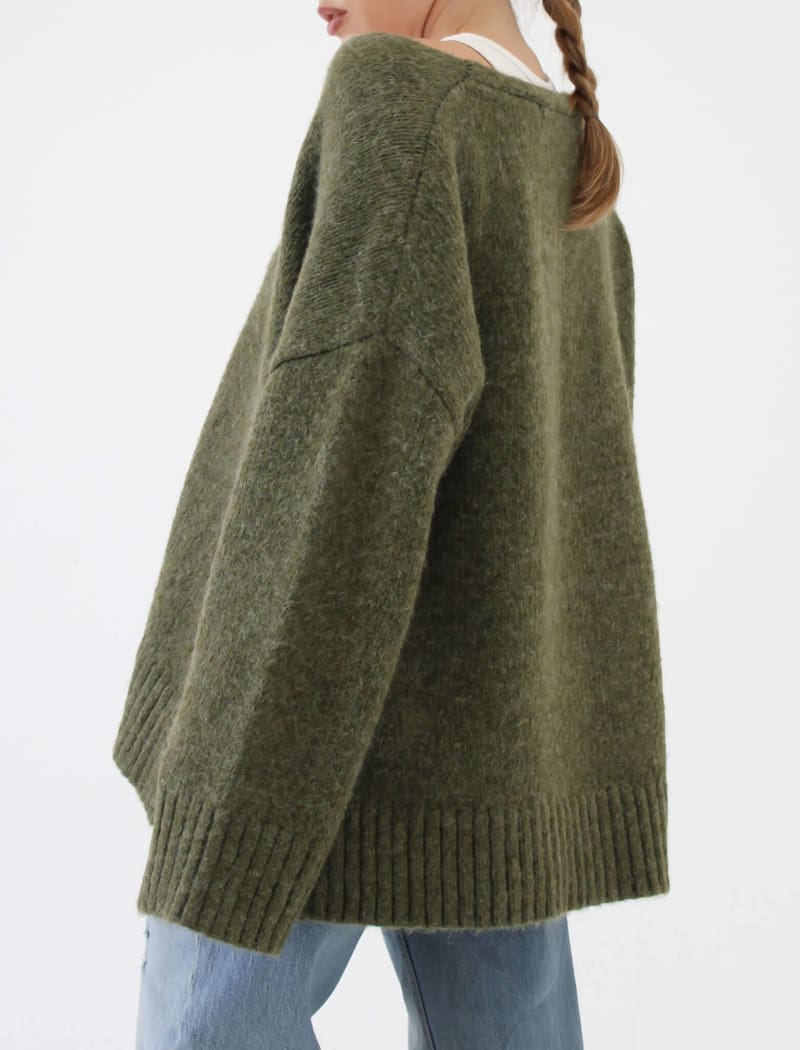 Oxford V-Neck Sweater | Moss - Sweaters