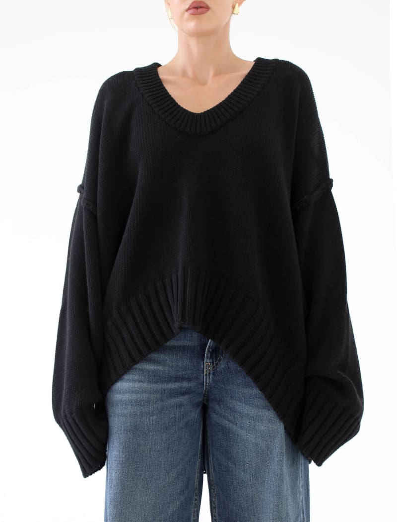 Twilight Sweater | Black - Sweaters