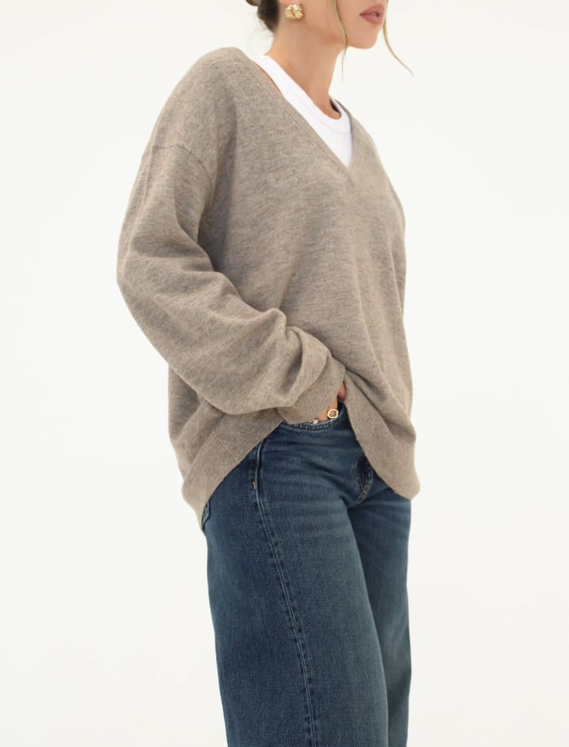 Vail V-Neck Sweater | Mocha Heather - Sweaters