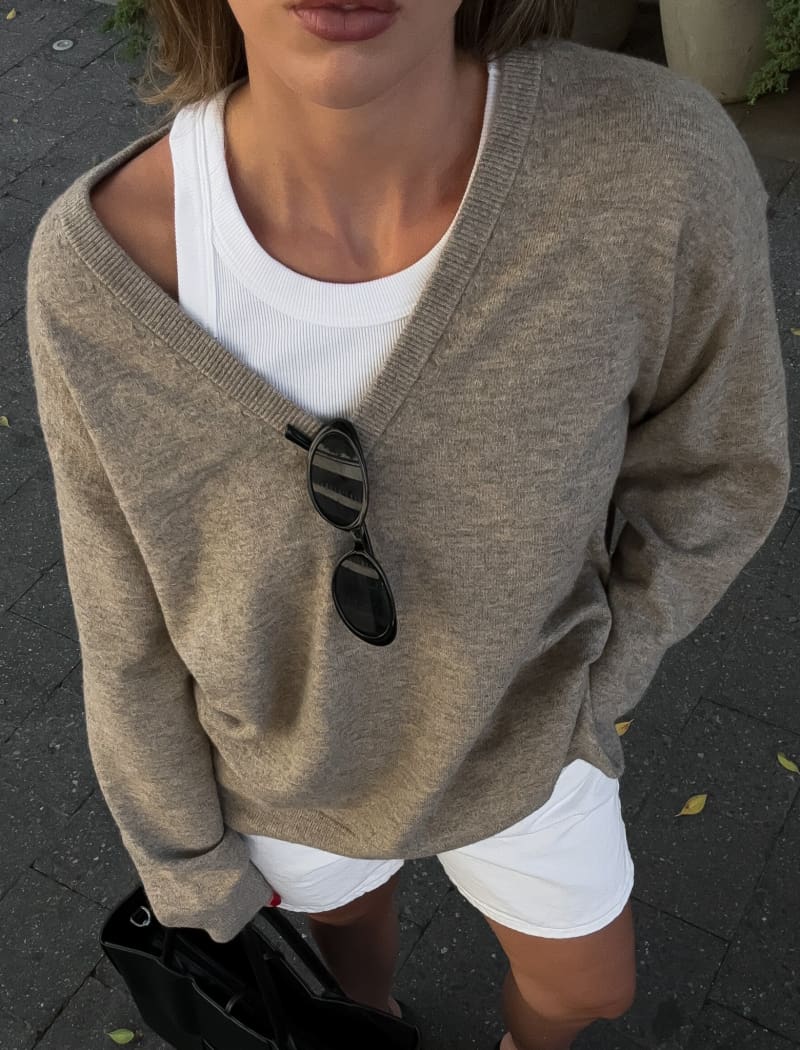 Vail V-Neck Sweater | Mocha Heather