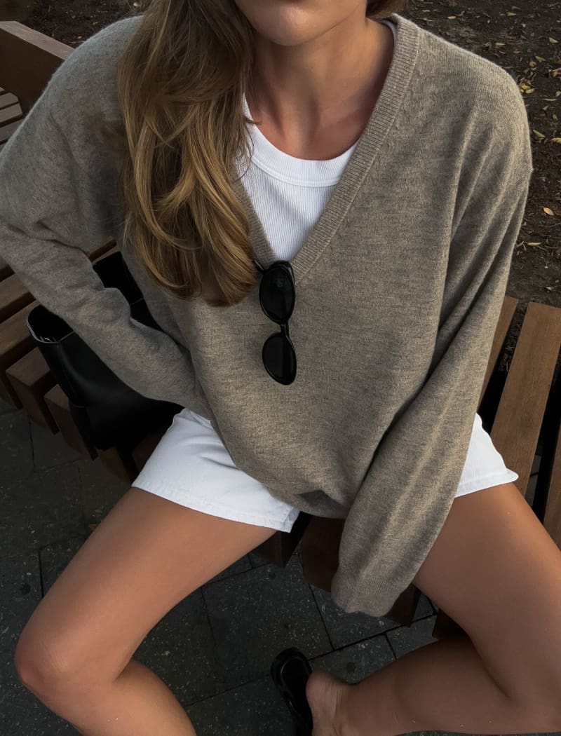 Vail V-Neck Sweater | Mocha Heather